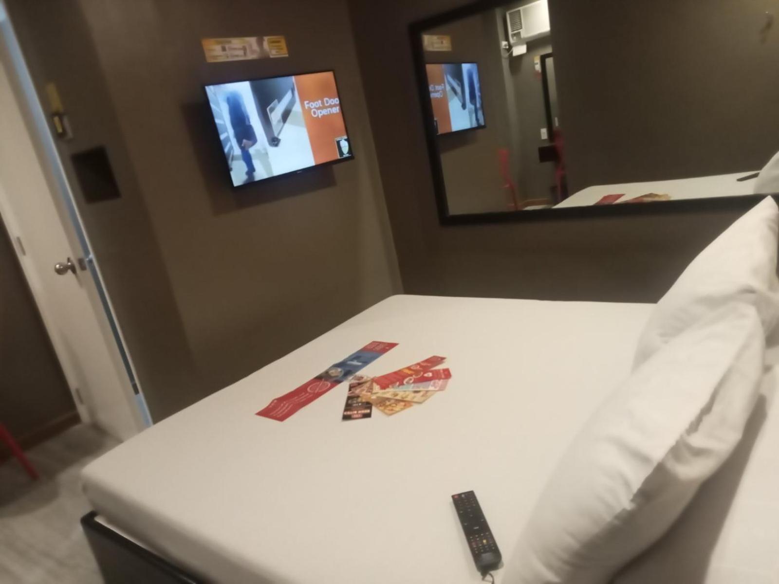 Hotel Sogo Pasay Wood Street Dış mekan fotoğraf