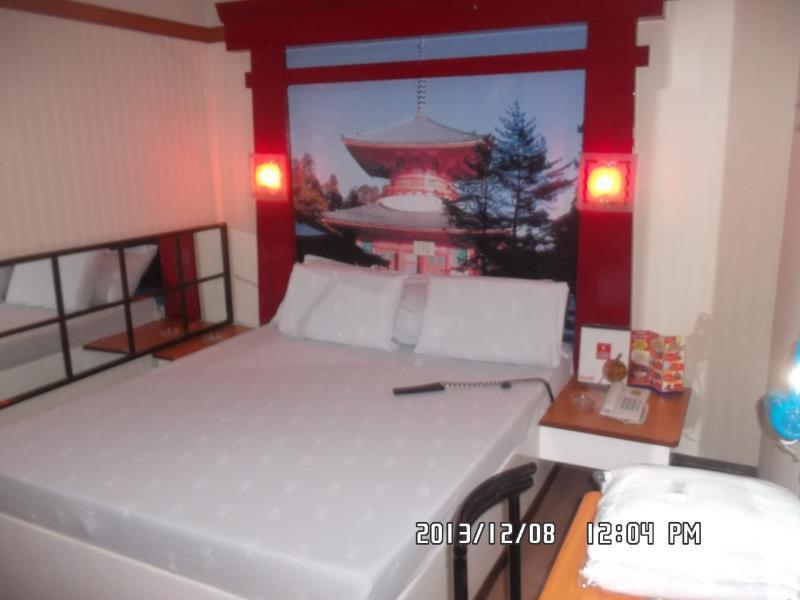 Hotel Sogo Pasay Wood Street Dış mekan fotoğraf