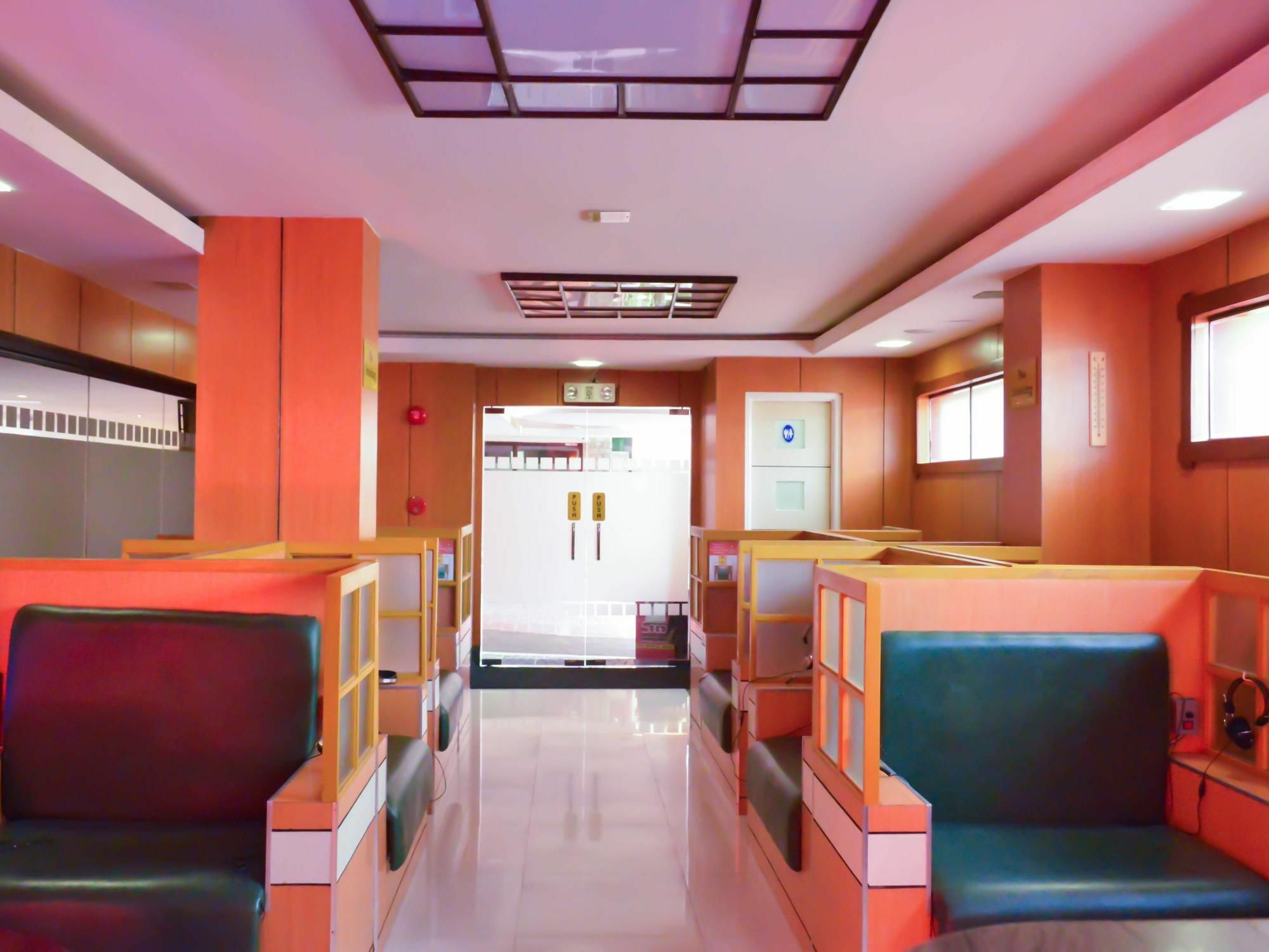Hotel Sogo Pasay Wood Street Dış mekan fotoğraf