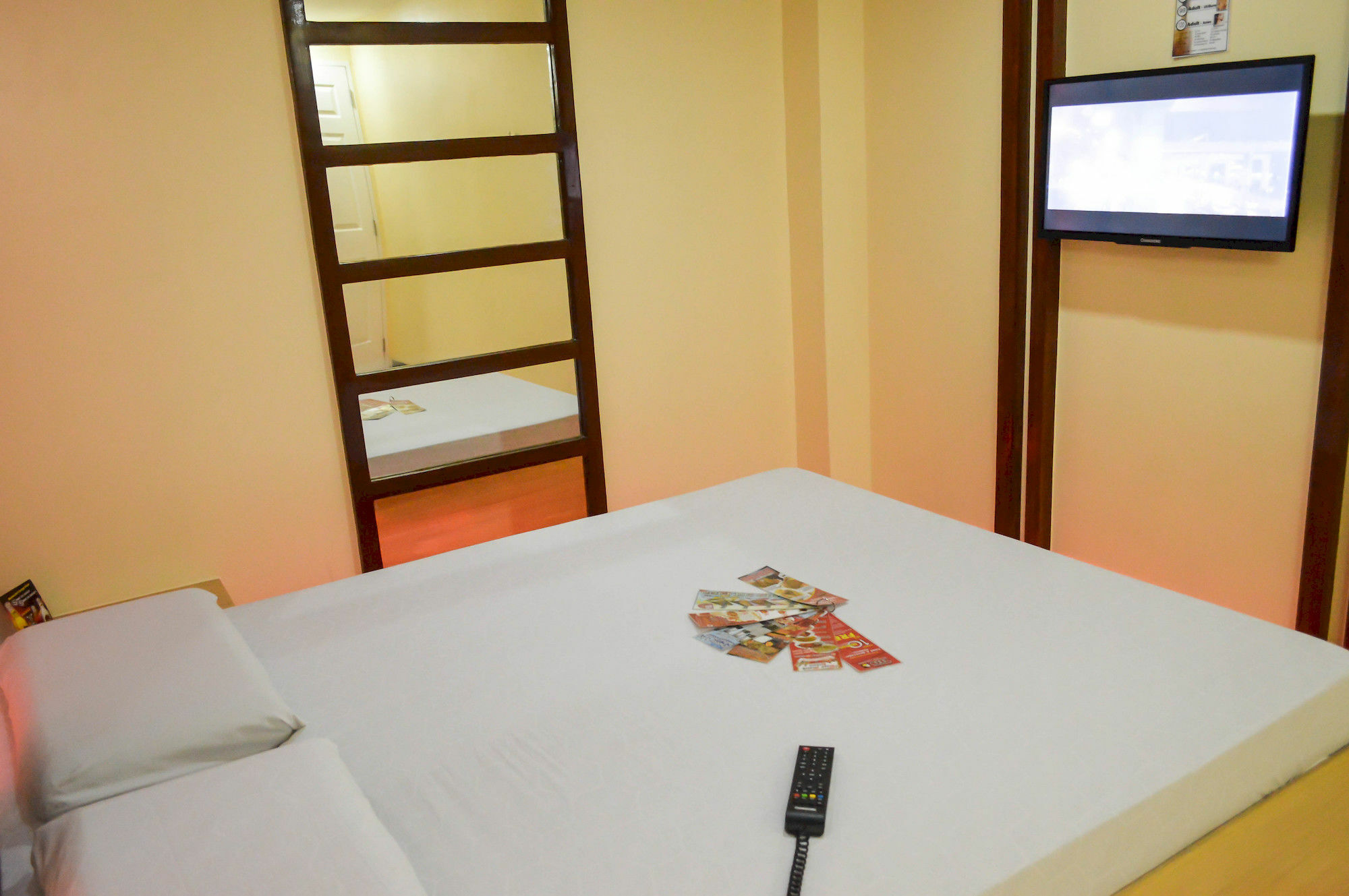 Hotel Sogo Pasay Wood Street Dış mekan fotoğraf